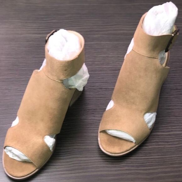 Sole Society Honey Suede Block Heel Sandals High Ankle Strap & Cutout Sz 7M BNIB - Picture 6 of 11